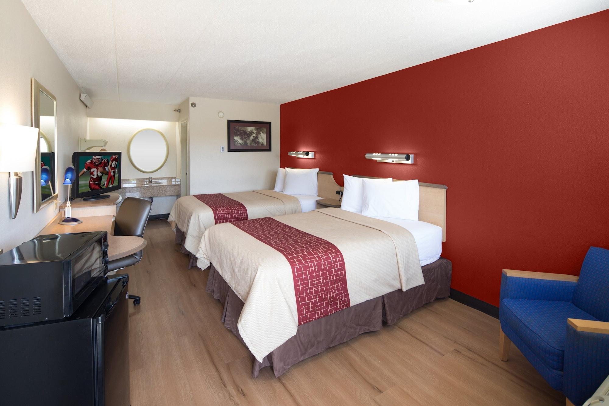 Red Roof Inn Cincinnati Northeast - Blue Ash Eksteriør billede