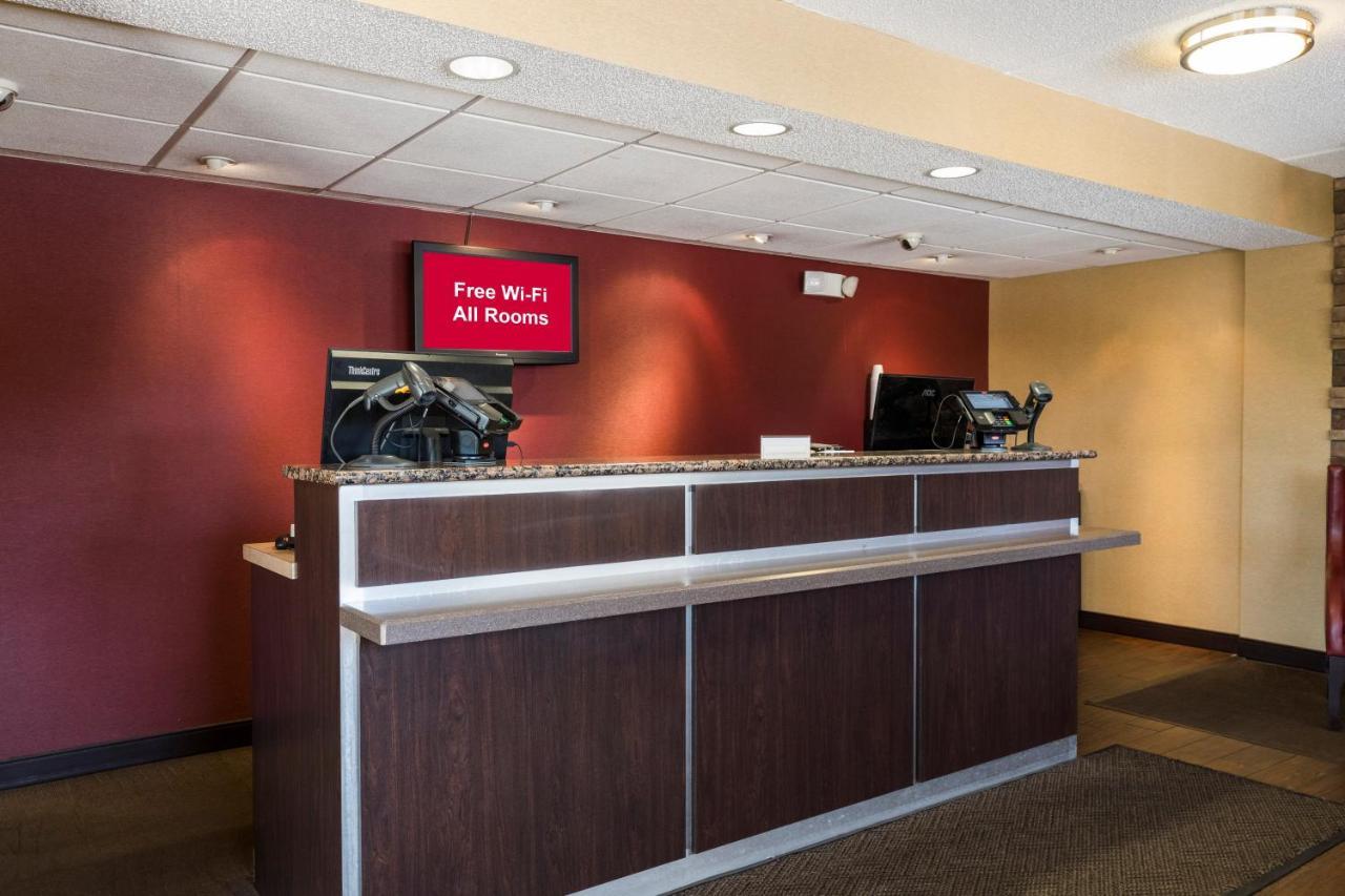 Red Roof Inn Cincinnati Northeast - Blue Ash Eksteriør billede