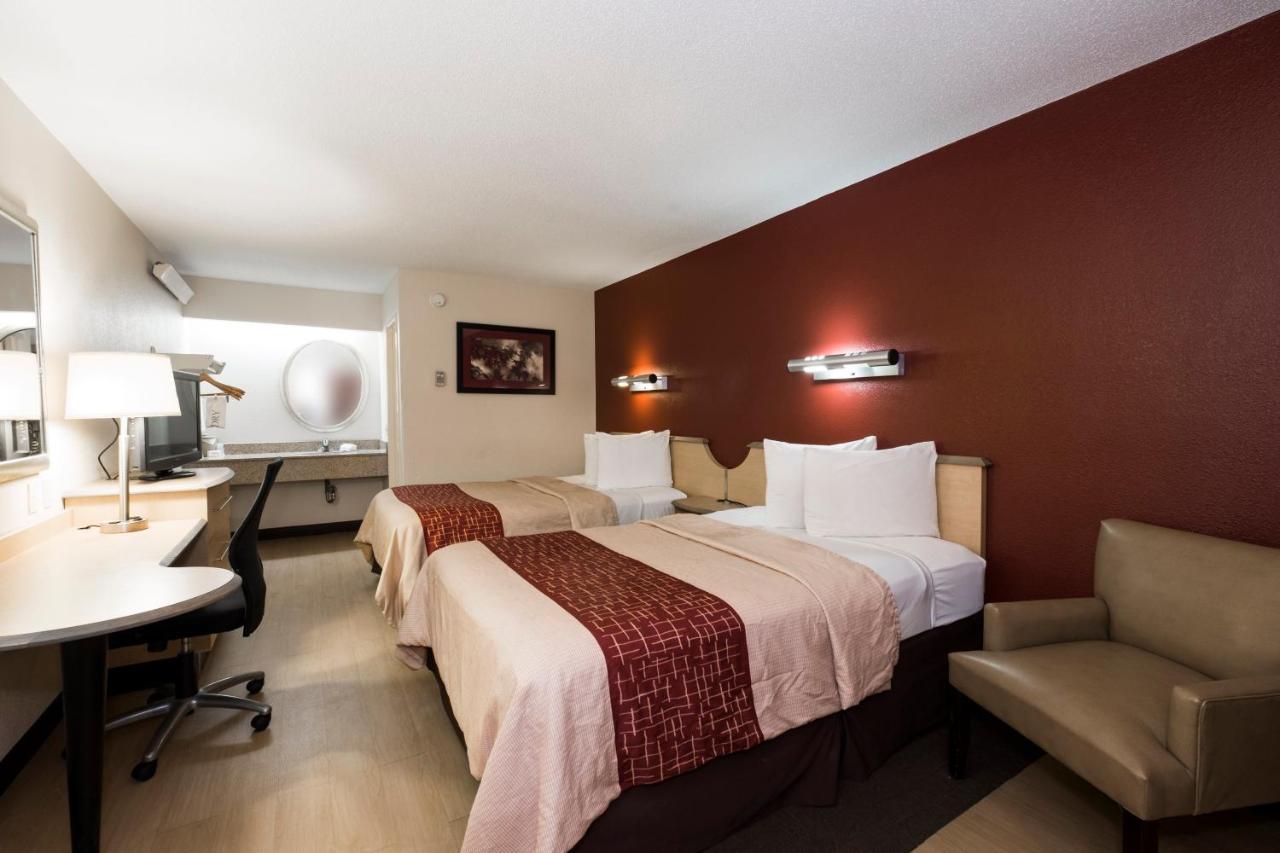 Red Roof Inn Cincinnati Northeast - Blue Ash Eksteriør billede