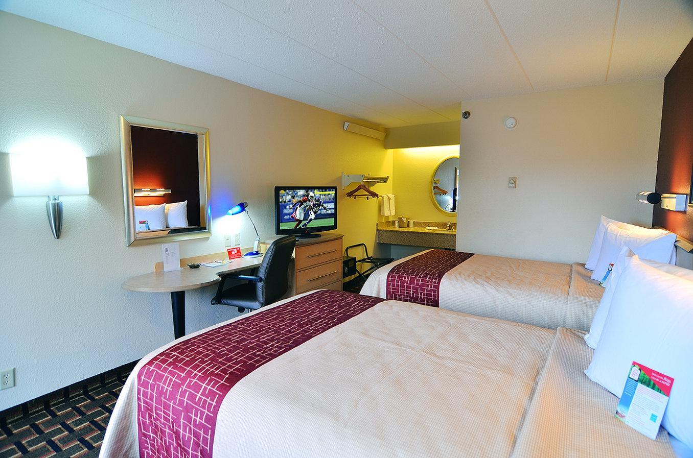 Red Roof Inn Cincinnati Northeast - Blue Ash Eksteriør billede