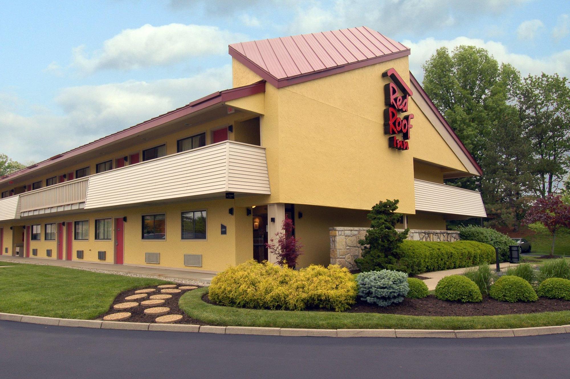 Red Roof Inn Cincinnati Northeast - Blue Ash Eksteriør billede