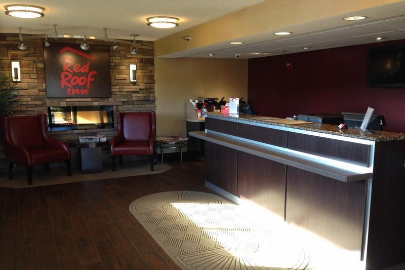 Red Roof Inn Cincinnati Northeast - Blue Ash Eksteriør billede