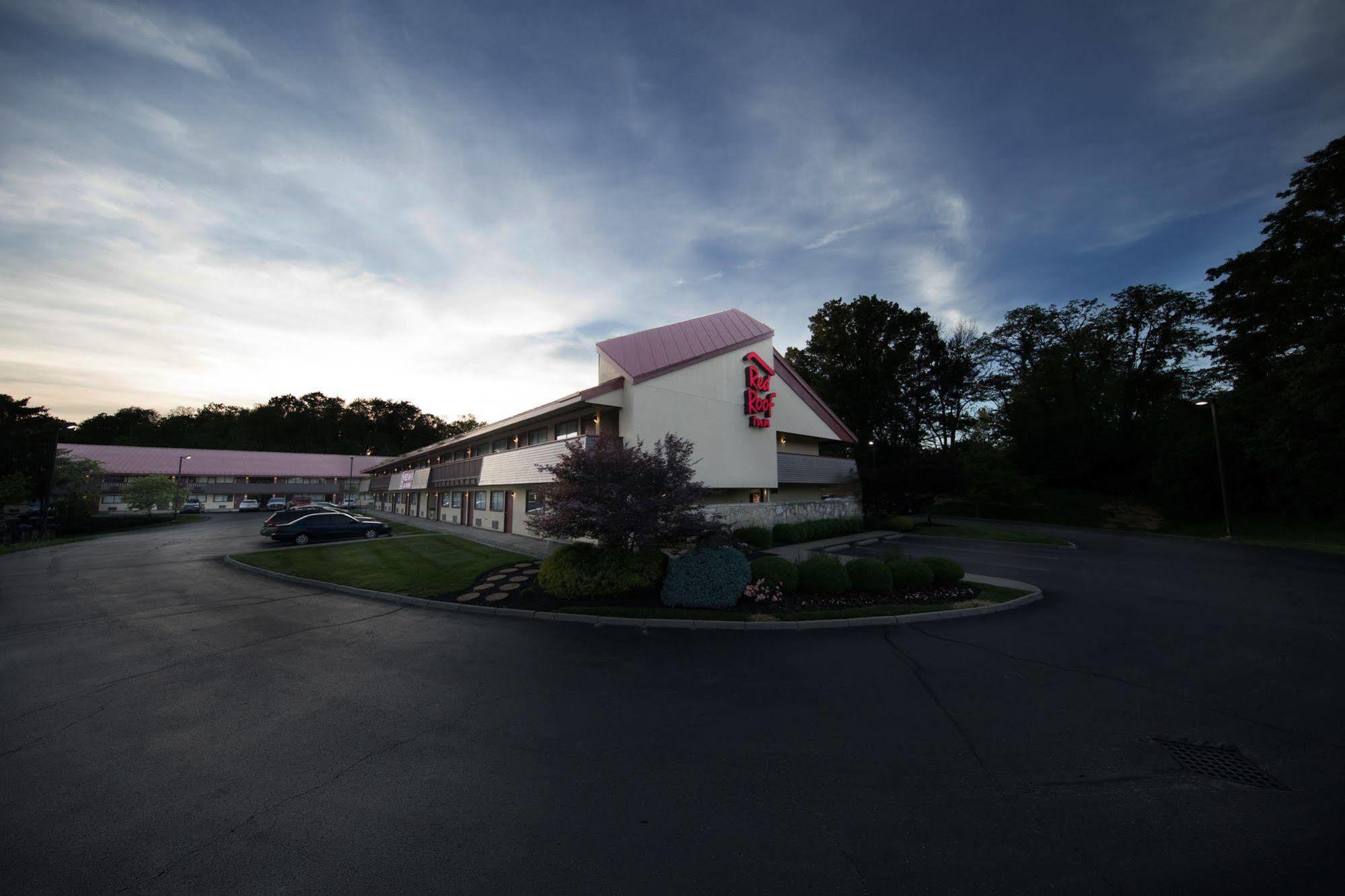 Red Roof Inn Cincinnati Northeast - Blue Ash Eksteriør billede