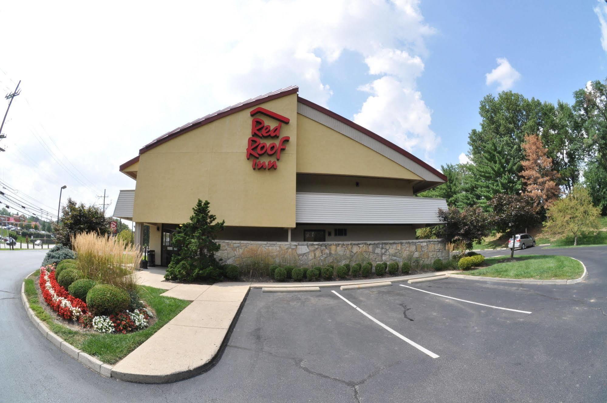 Red Roof Inn Cincinnati Northeast - Blue Ash Eksteriør billede
